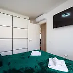 Apartment Rooftop Horizon
